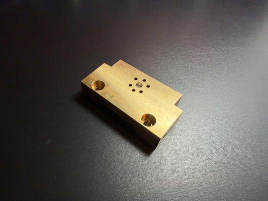 Guía D (inferior) para Mitsubishi X053C884G52