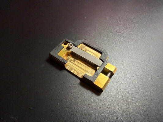 Puerta inferior de cabecera para Mitsubishi X186C819H02