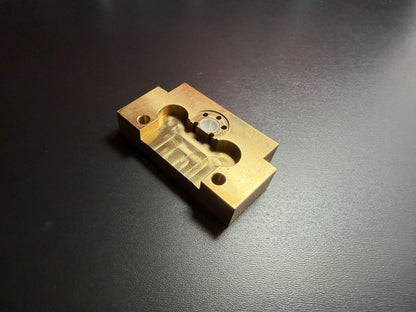 Guía D (inferior) para Mitsubishi X053C884G52